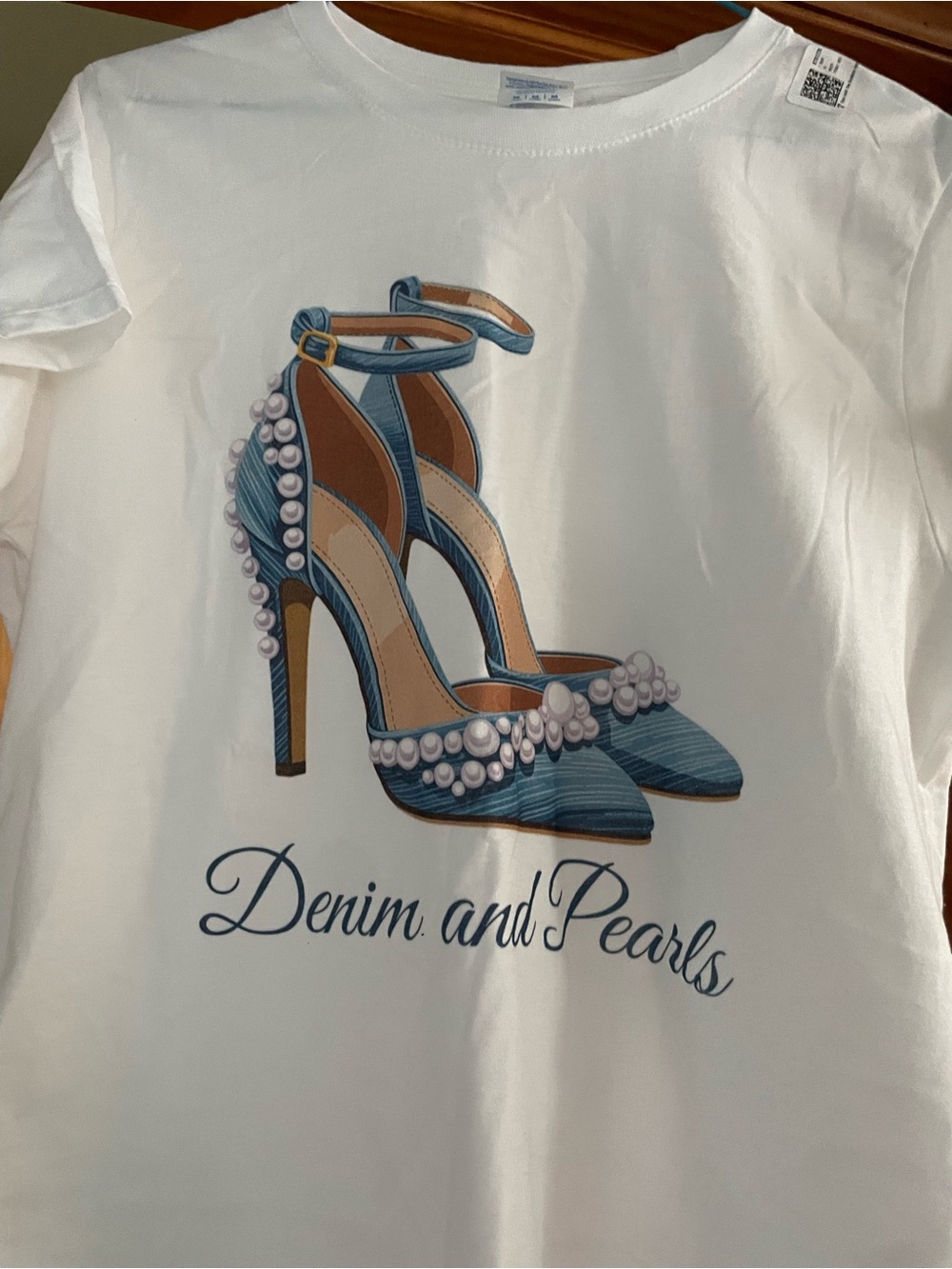 Denim and Pearls Glam High Heels Fashion Statement T-Shirt - Picture 2 of 4